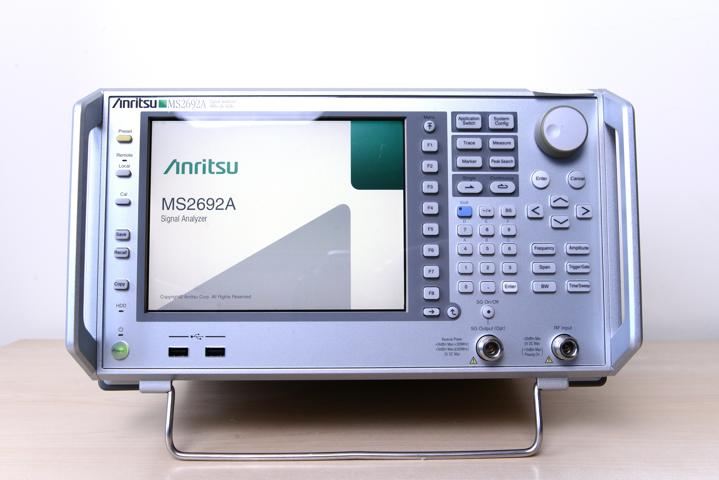 Анализатор спектра Anritsu MS2692A